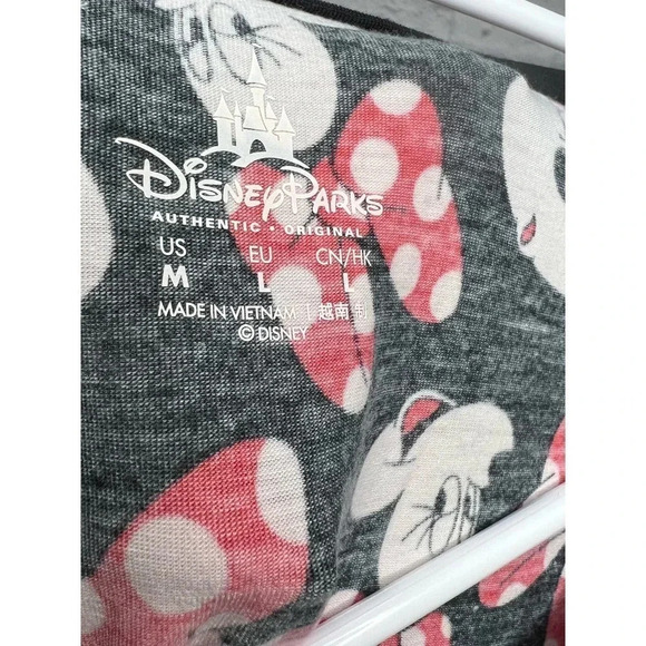 Disney Parks Minnie Mouse top size M. - Picture 8 of 8